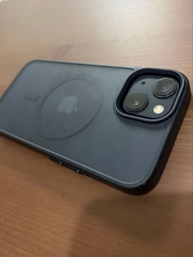 iPhone 13 128GB ミッドナイト SIMフリー【画面に薄いヒビあり】