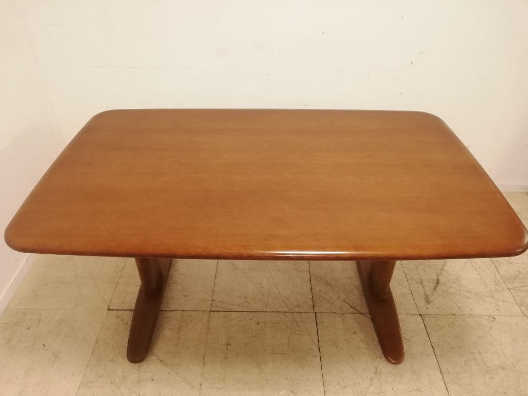 IDC大塚 飛騨産業 キツツキマーク HIDA クレセント ダイニングテーブル