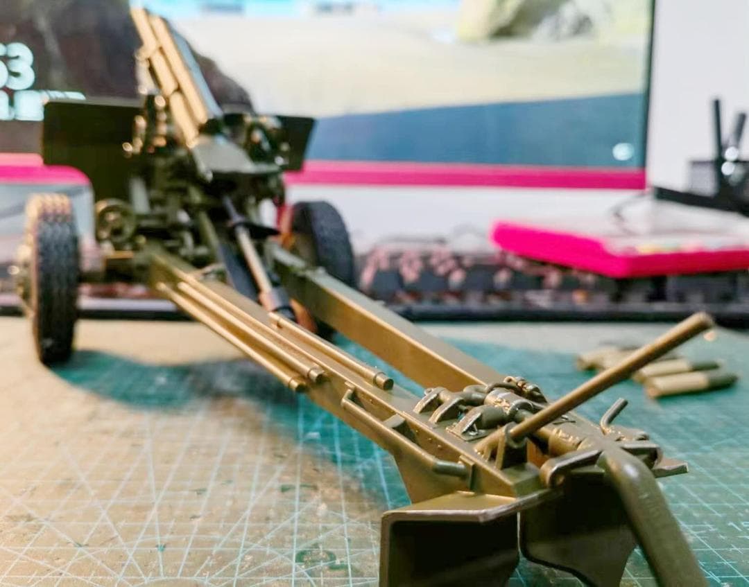1/16スケール　手作　米軍105榴弾砲模型レプリカ　新品