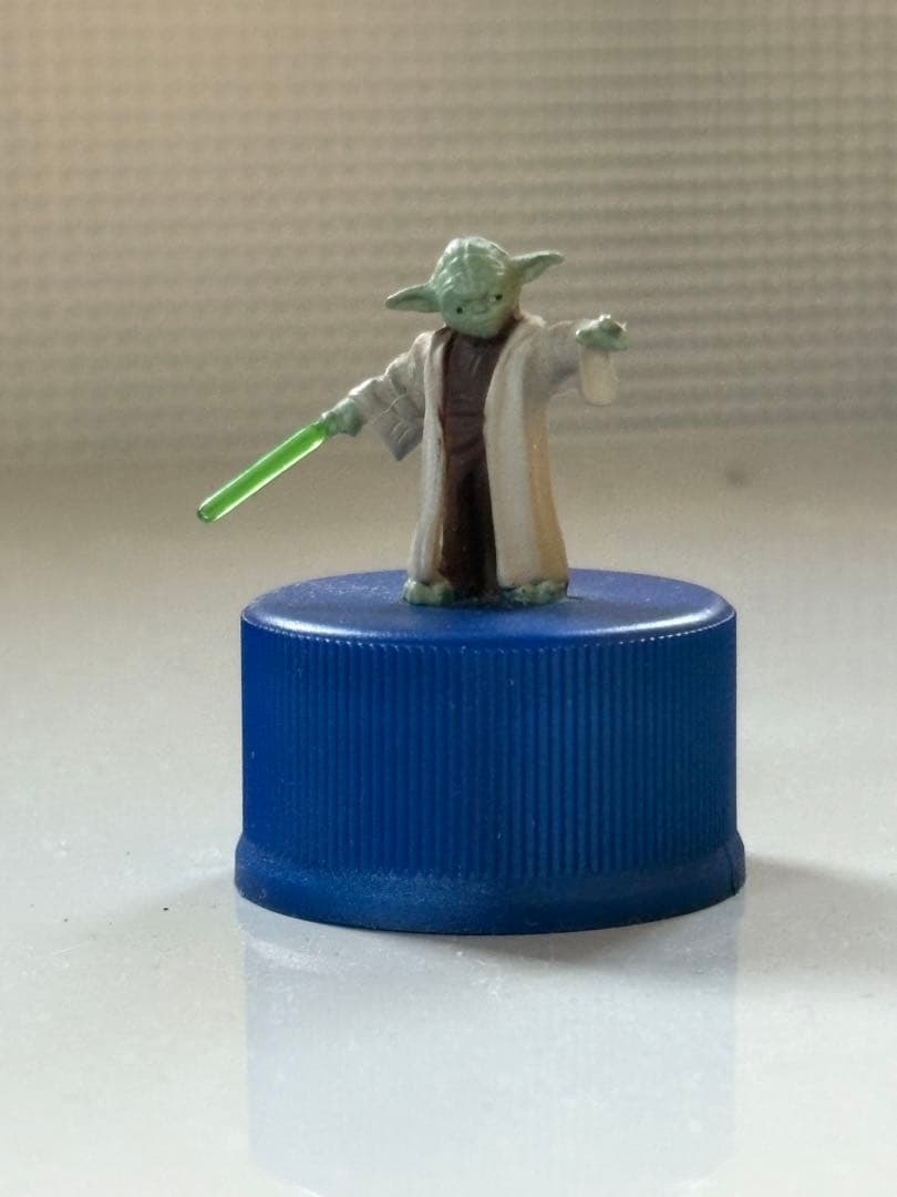 ヨーダ フィギュア ライトセーバー付き　pepsi