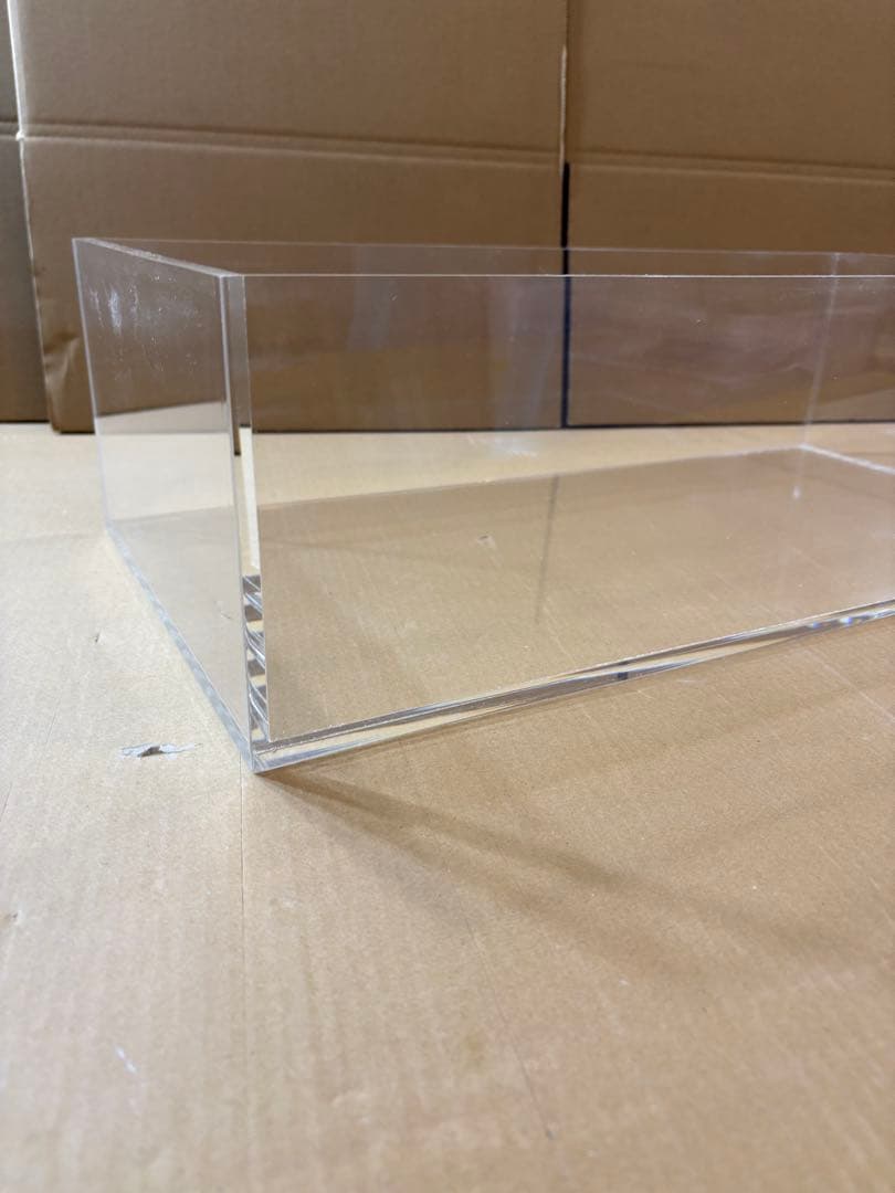 アクリル水槽　安心の板厚8ミリ