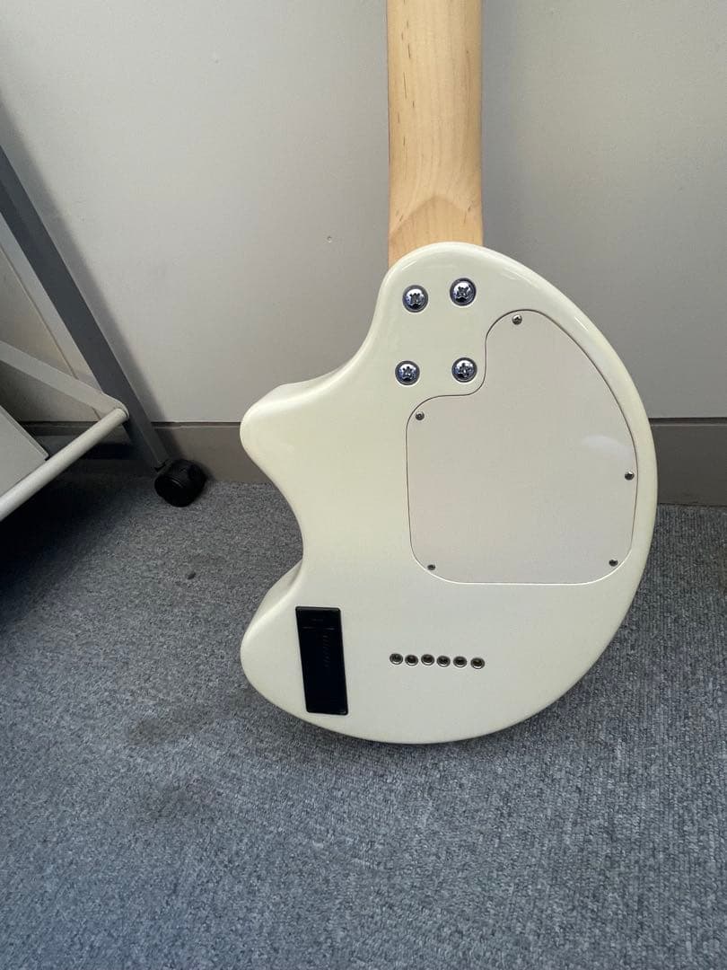 値下げ！売り切り！FERNANDES zo-3仮面ライダー