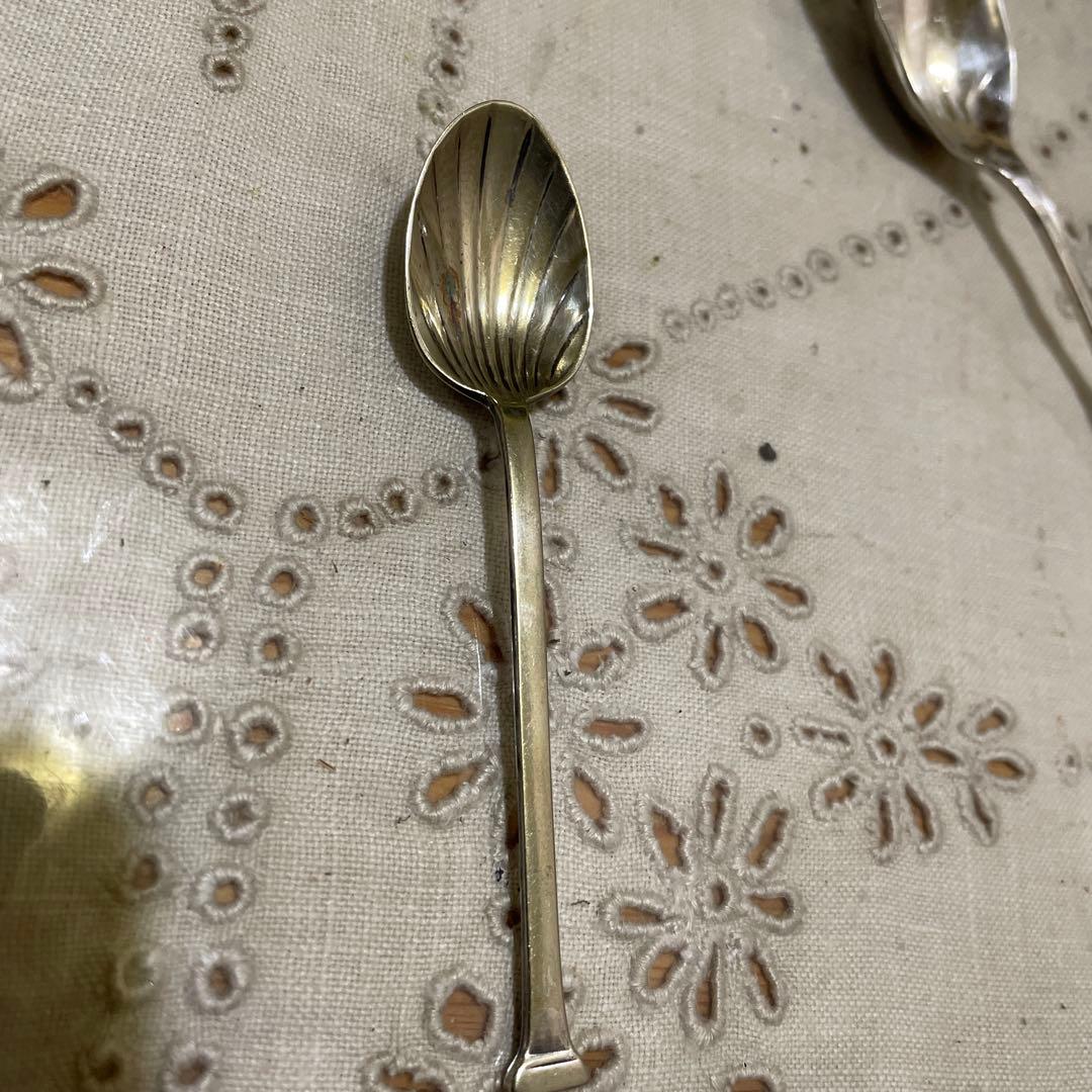 664シルバー製シルバープレート装飾スプーン4本セットイギリス