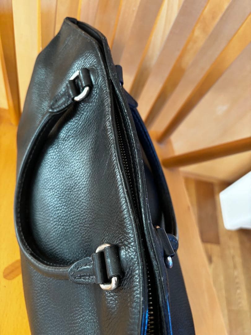 ブラックレザートートバッグ