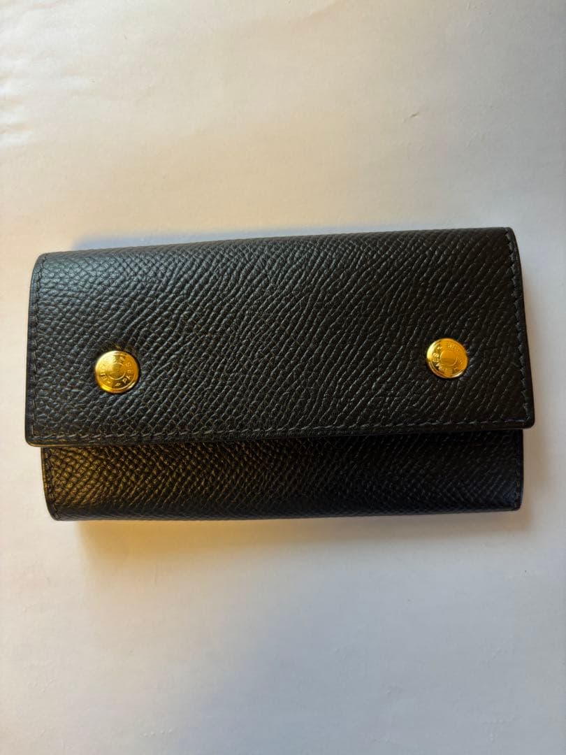 HERMES エルメスレザー黒キーケース 箱付き未使用に近い商品です