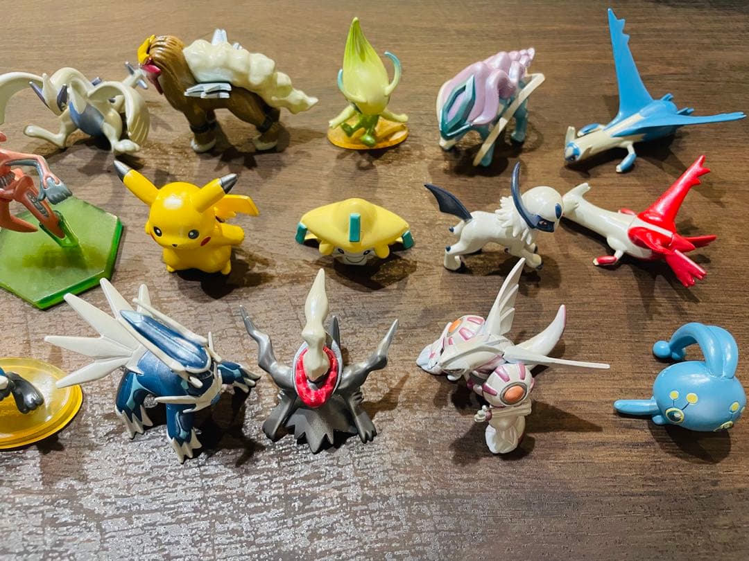 ポケモン映画10周年記念 モンスターコレクションセットBOX 全キャラ18点