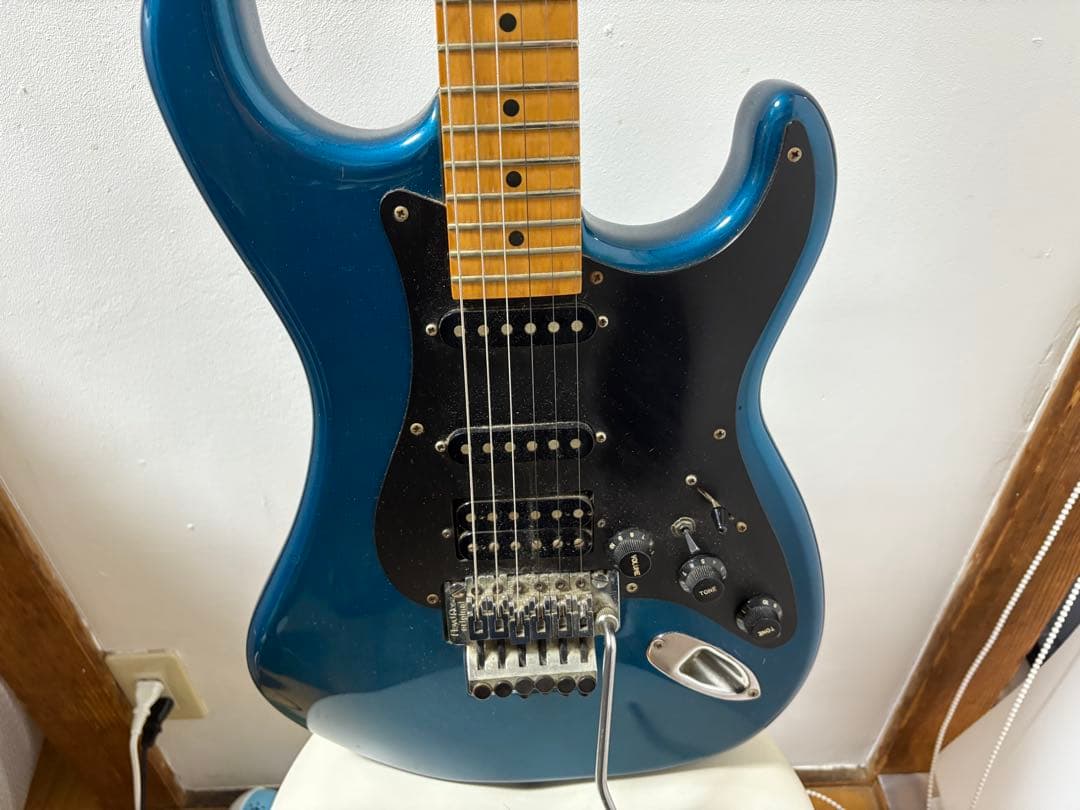 KRAMER ストラトキャスタータイプ エレキギター