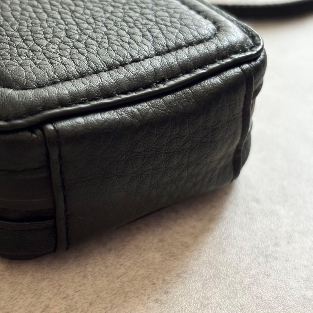 objcts.ioストラップ付マイクロバッグ