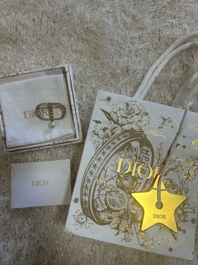 二千円お値引き！パリシャンゼリゼ店で購入　ディオールブローチ