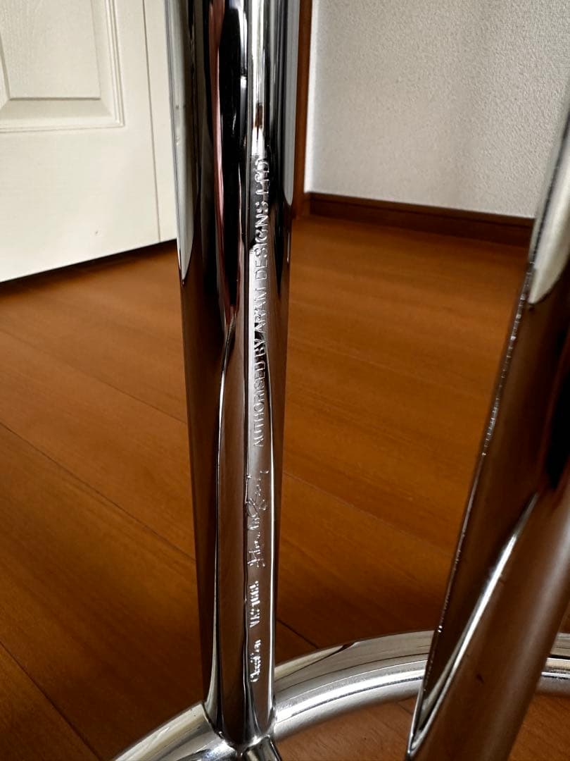 Cassina/ClassiCon カッシーナ クラシコン サイドテーブル