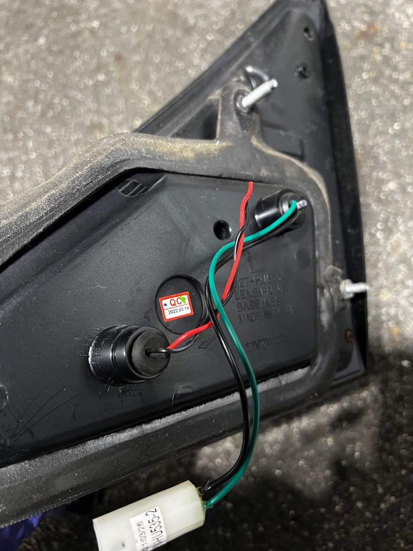 LEDテールランプ スモーク 4個セットアルファード20系