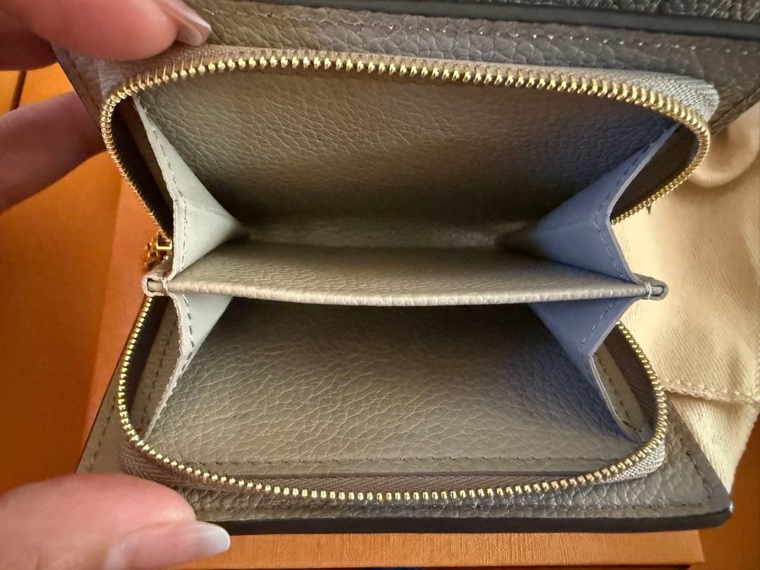Louis Vuitton ポルトフォイユ・クレア 2つ折り財布