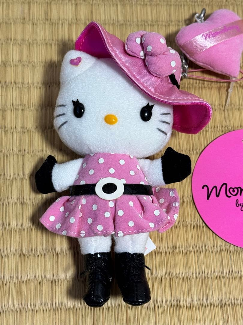 希少　激レア　ハローキティ　モモベリー　ぬいぐるみマスコット　ストラップ