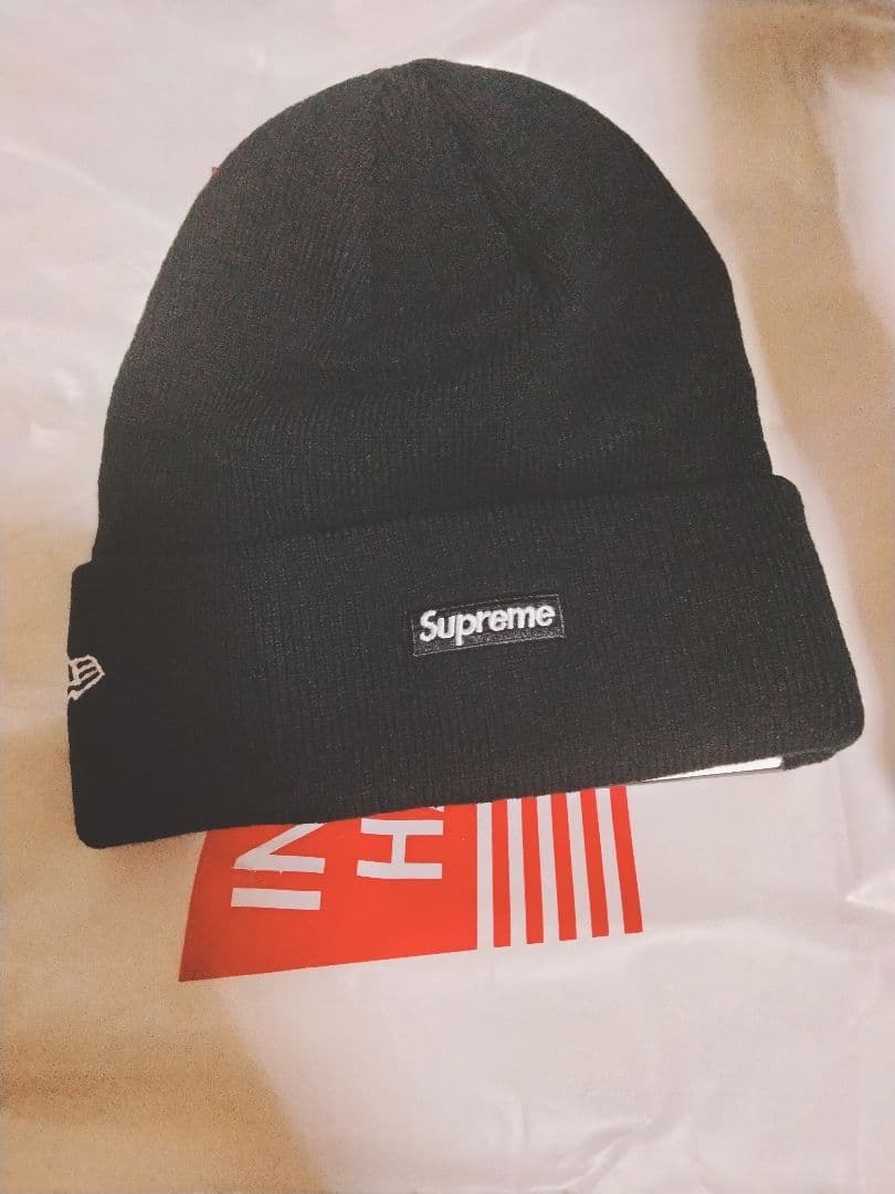 ニット帽　New Era S Logo Beanie　つのビーニー　黒