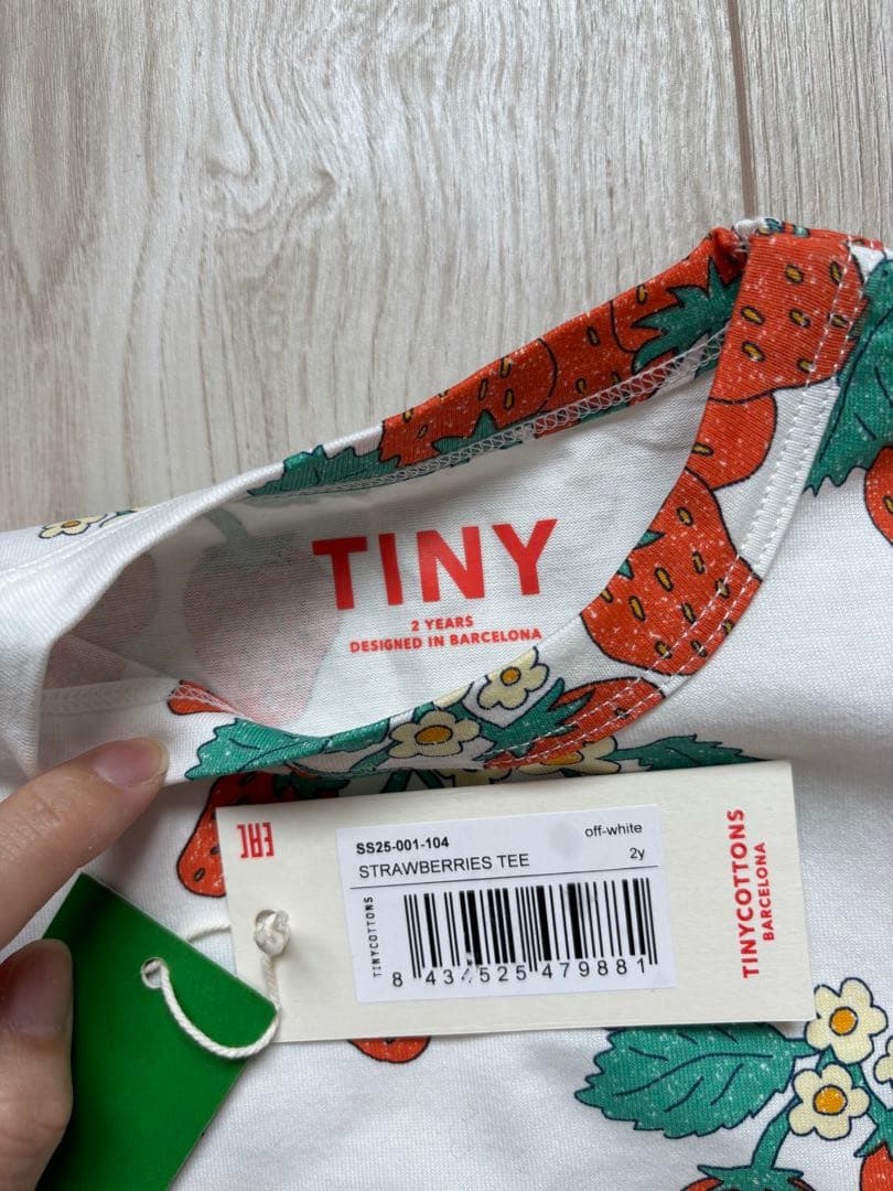 トップス TINYCOTTONS STRAWBERRIES TEE 2y
