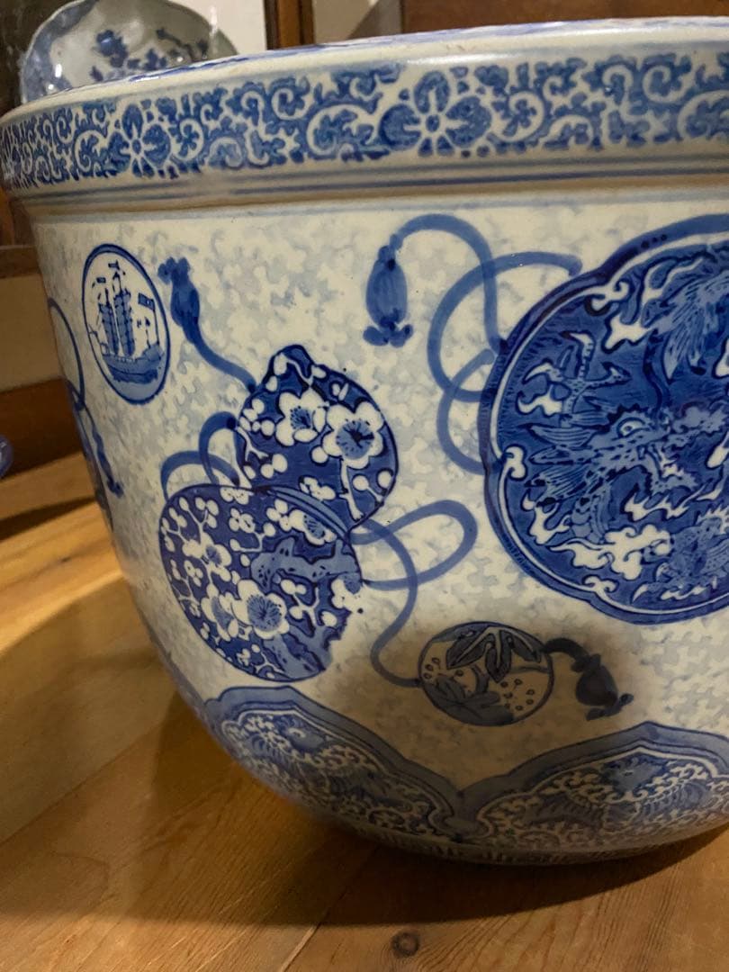 手毬紋様の可愛い大きな火鉢