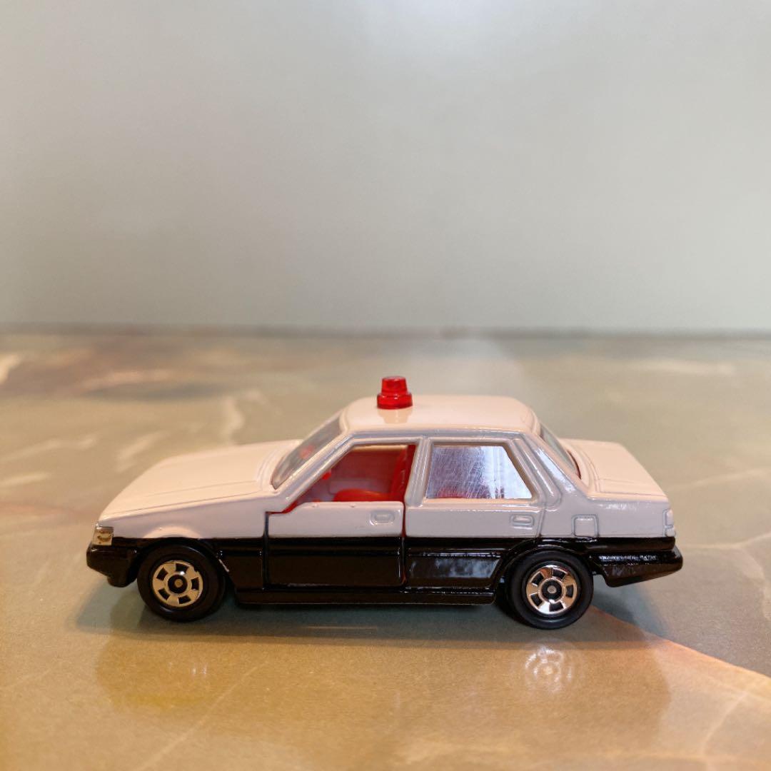 トミカNO.32 トヨタカローラ4ドアセダンパトロールカー(警視庁) 日本製