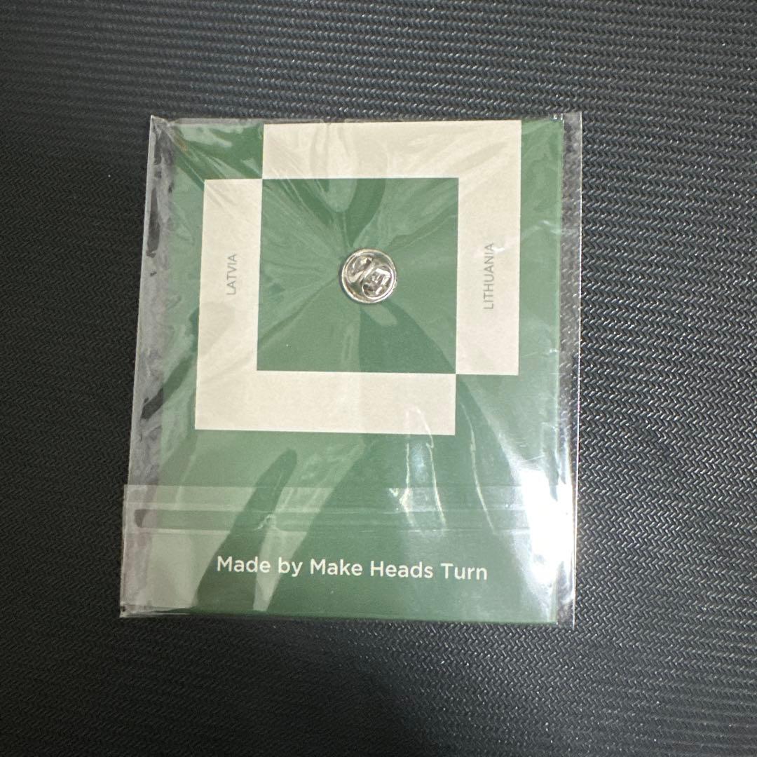 ク*ク様 万博　バルト館 バラビちゃん　ヤシの木　ピンバッジ