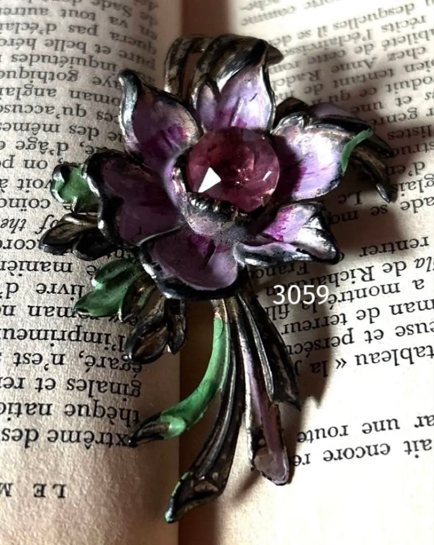 ★専用★3059ヴィンテージ☆エナメル/クレマチス/ブローチ他2点