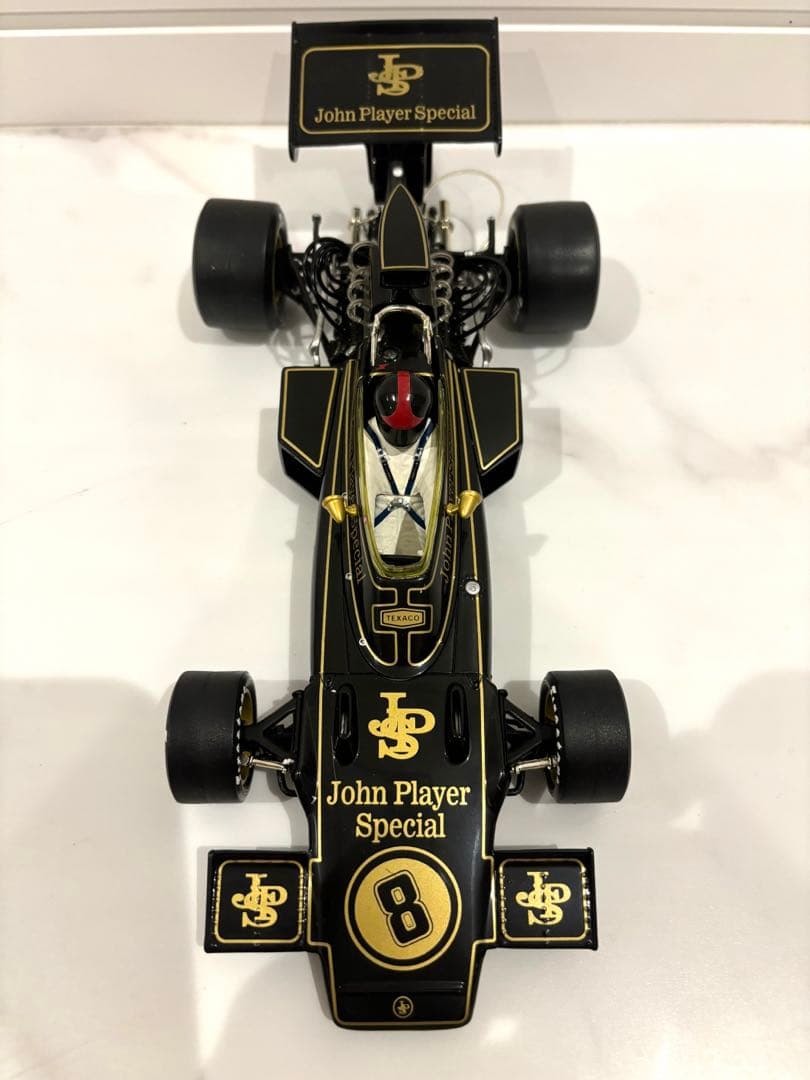 【サンスター　ロータス72 1970年〜75年　1/18】