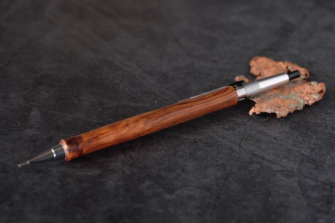 PG5木軸カスタム0196　高村杢工房 製図用シャープペンシル　魚梁瀬杉油杢