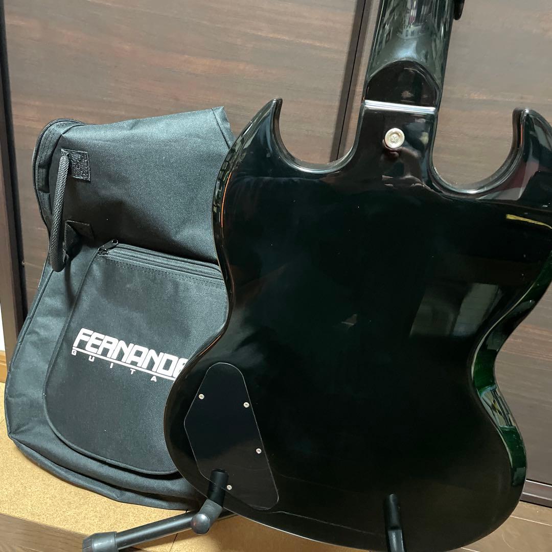 Fernandes Burny‼️ブラック エレキギター‼️ほぼ新品に近いです‼️