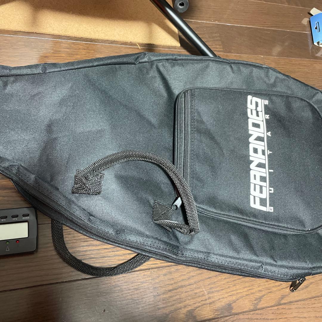 Fernandes Burny‼️ブラック エレキギター‼️ほぼ新品に近いです‼️