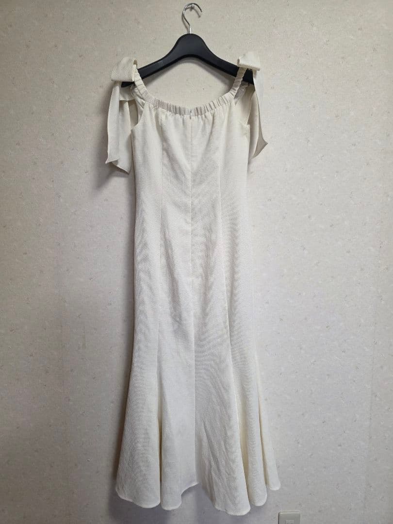 DEA. ディア オフショルリボンドレス