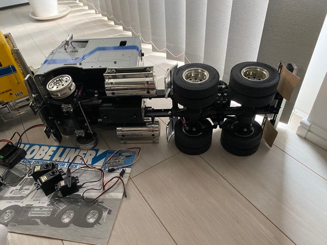 タミヤRC1/14 グローブライナーフラットヘッド6×4 3速ギアボックス搭載