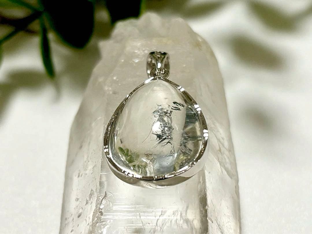 究極品質　秘蔵放出　英雄の守護石　エンジェルラダースティブナイトインクォーツPT