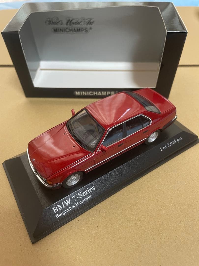 BMW 7-Series 1986 Red llic ミニカー