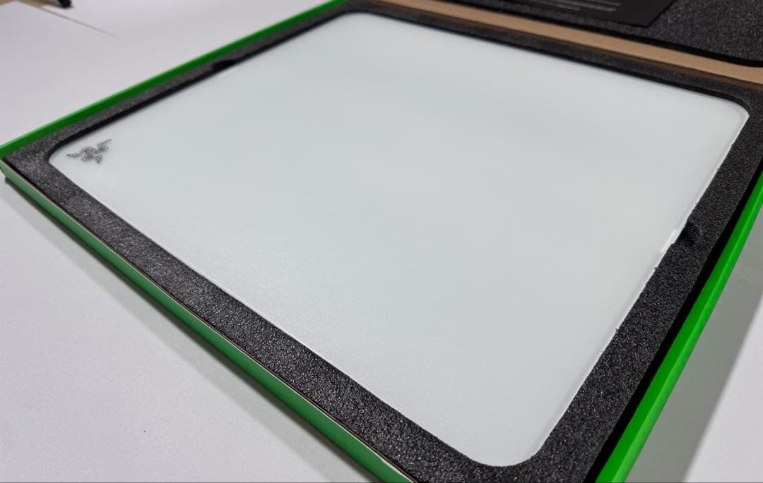 Razer Atlas ホワイト ガラスマウスパッド 白 レイザーアトラス