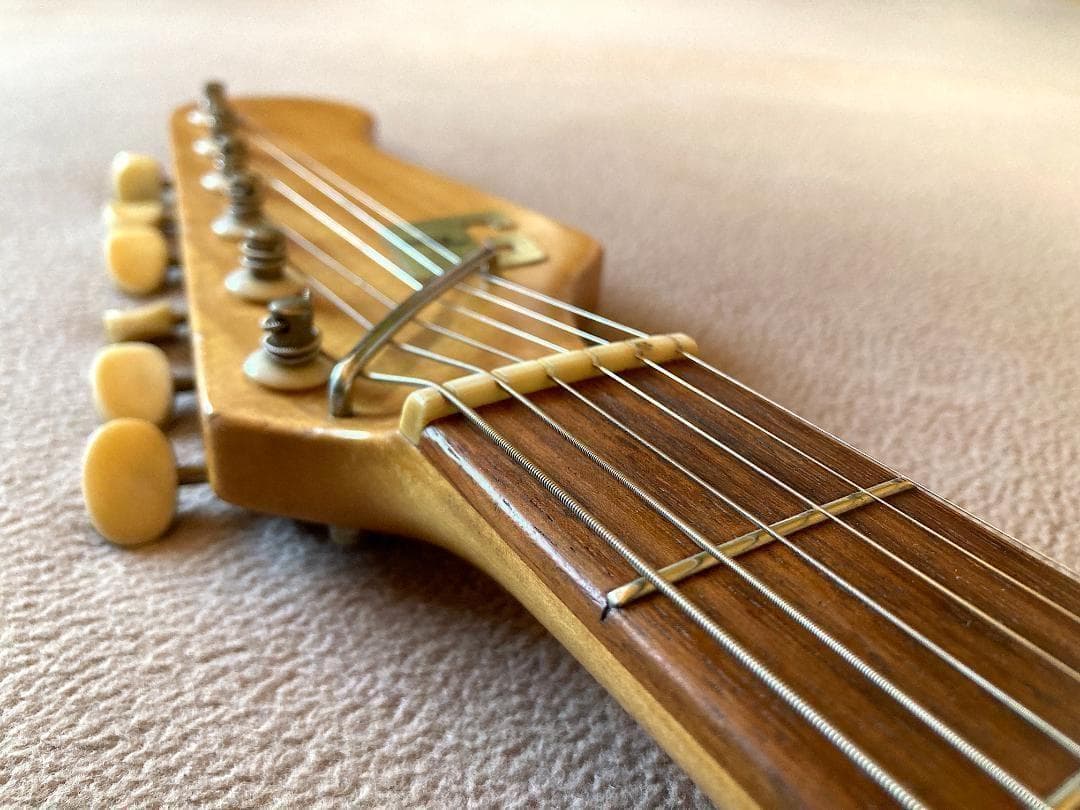 Guyatone LG-80T（1965年） レッド 貴重なオフセットの名品