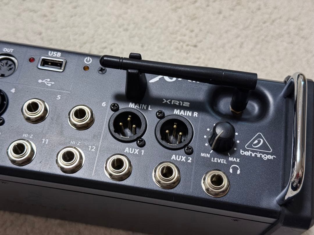 Behringer X AIR XR12 デジタルミキサー