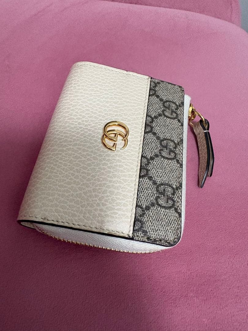 Gucci グッチGGロゴ L字ファスナーミニ財布ホワイト