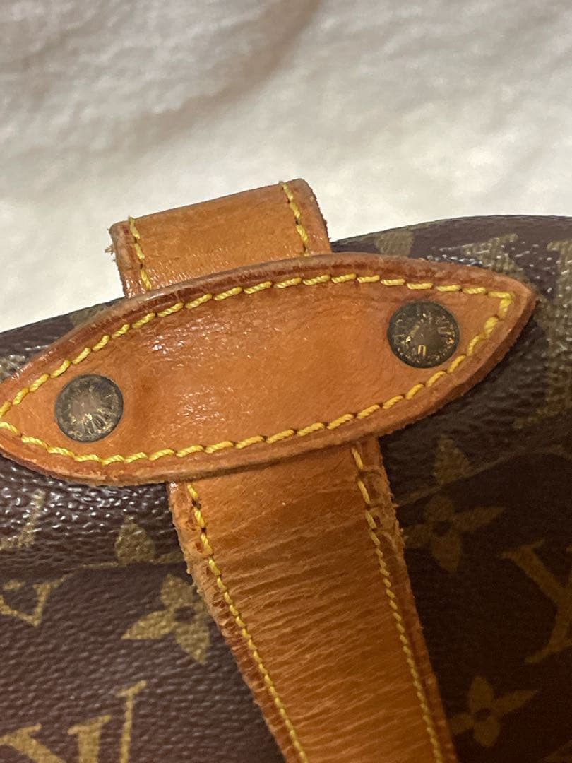 LOUIS VUITTON ルイ ヴィトン　モノグラム　 ソミュール35