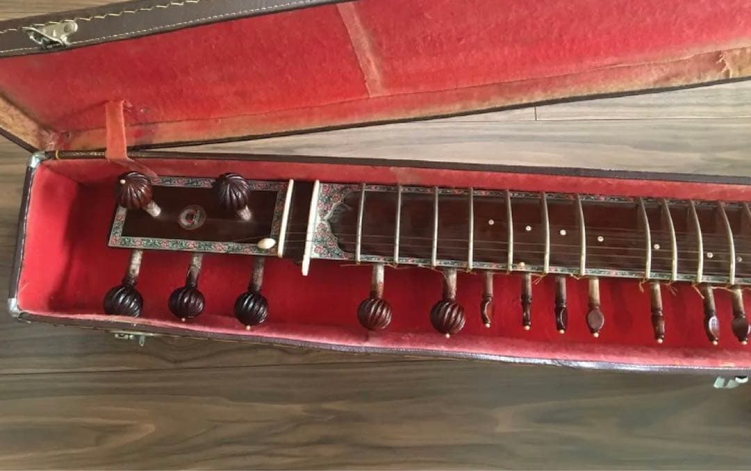 弦張り替え済◎ BINA社 シタール ケース付き 美品