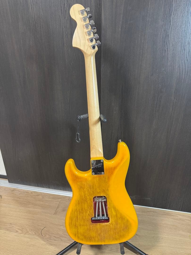 世界に1本！Squier ストラト 手仕上げバースト アルニコV搭載