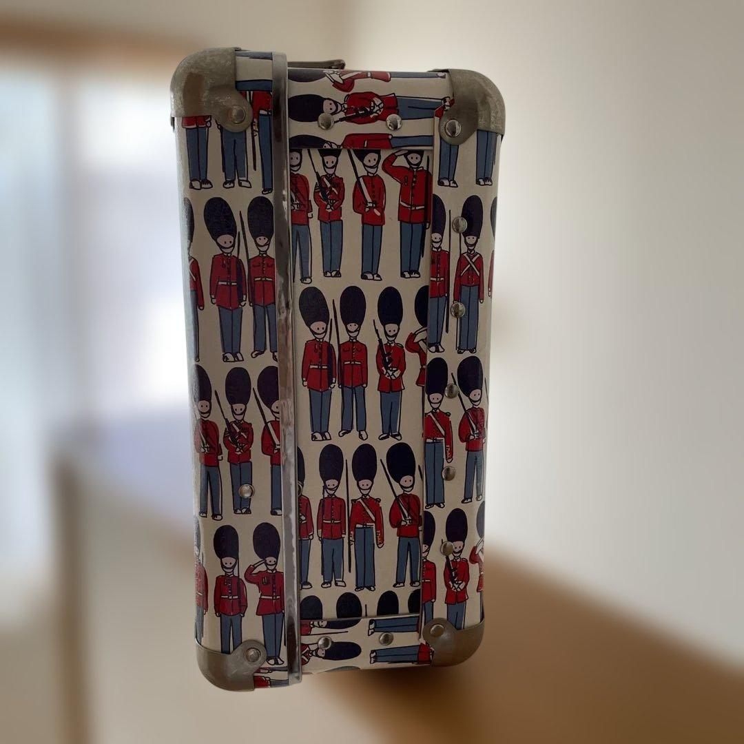 Cath Kidston　トランク　兵隊
