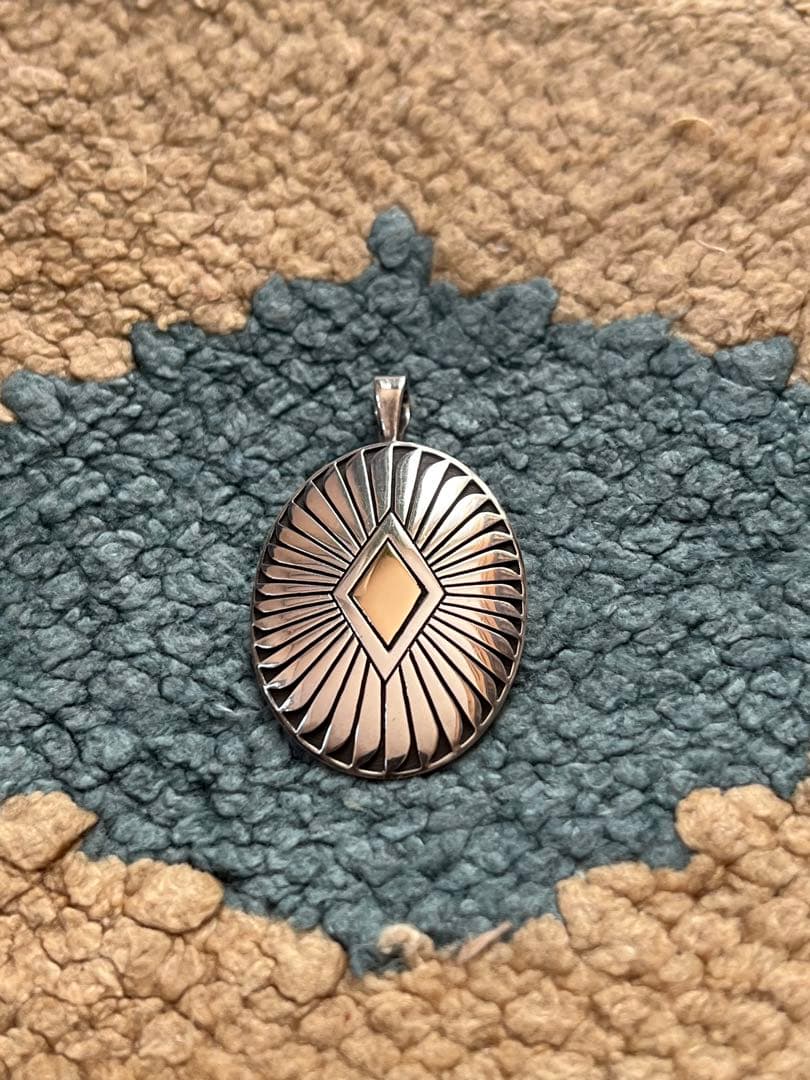 Bobbie Tewa ペンダントヘッド/ インディアンジュエリー