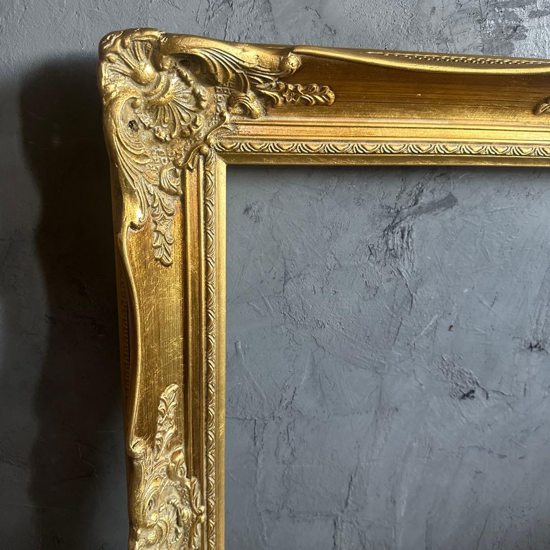 ゴールド アンティークフレーム 大きめ　ディスプレイなどに❣️