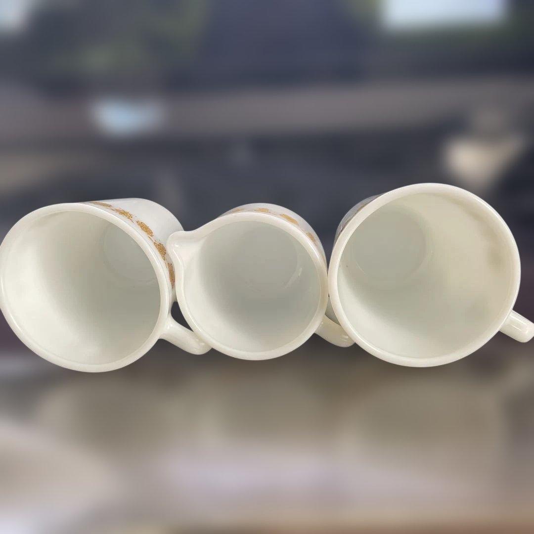 パイレックス　　　バタフライ　　　　　　　　マグカップ2個 クリーマー1個