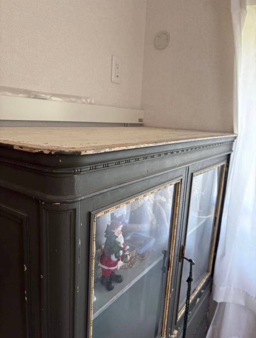 フランスアンティーク家具　 グレーのキャビネット 4引き出し付き