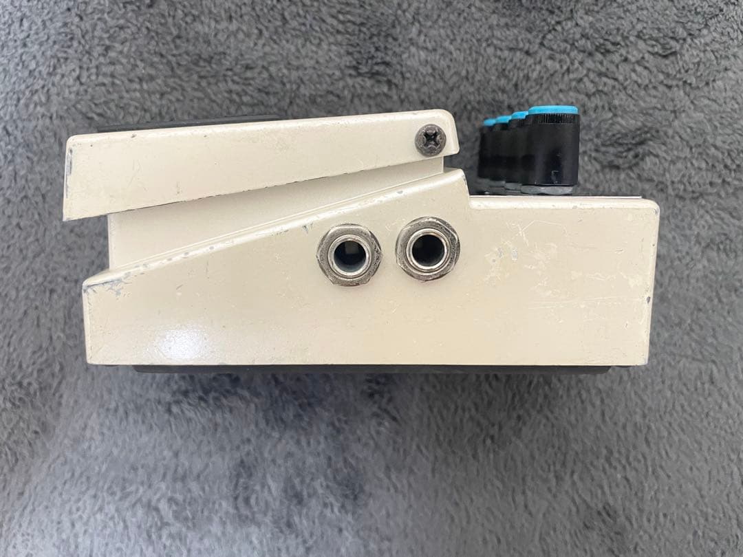 // BOSS デジタルディレイ DD-3 Delay Pedal //