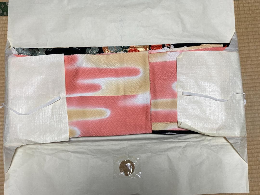 振袖　帯　正絹【匿名配送・宅急便送料無料】30～40年前の　着物　出品№22