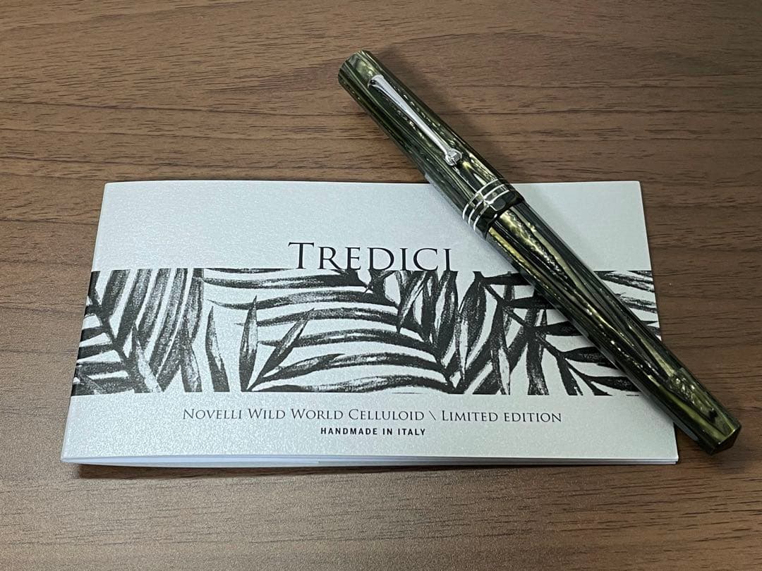 万年筆 レオナルド Wild World Celluloid LE