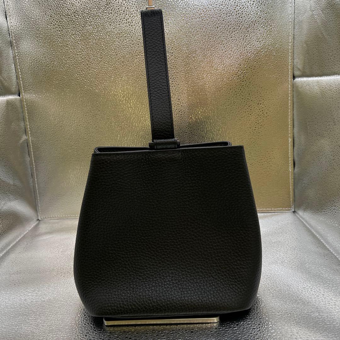 HushTug（ハッシュタグ）の巾着レザーバッグ超美品