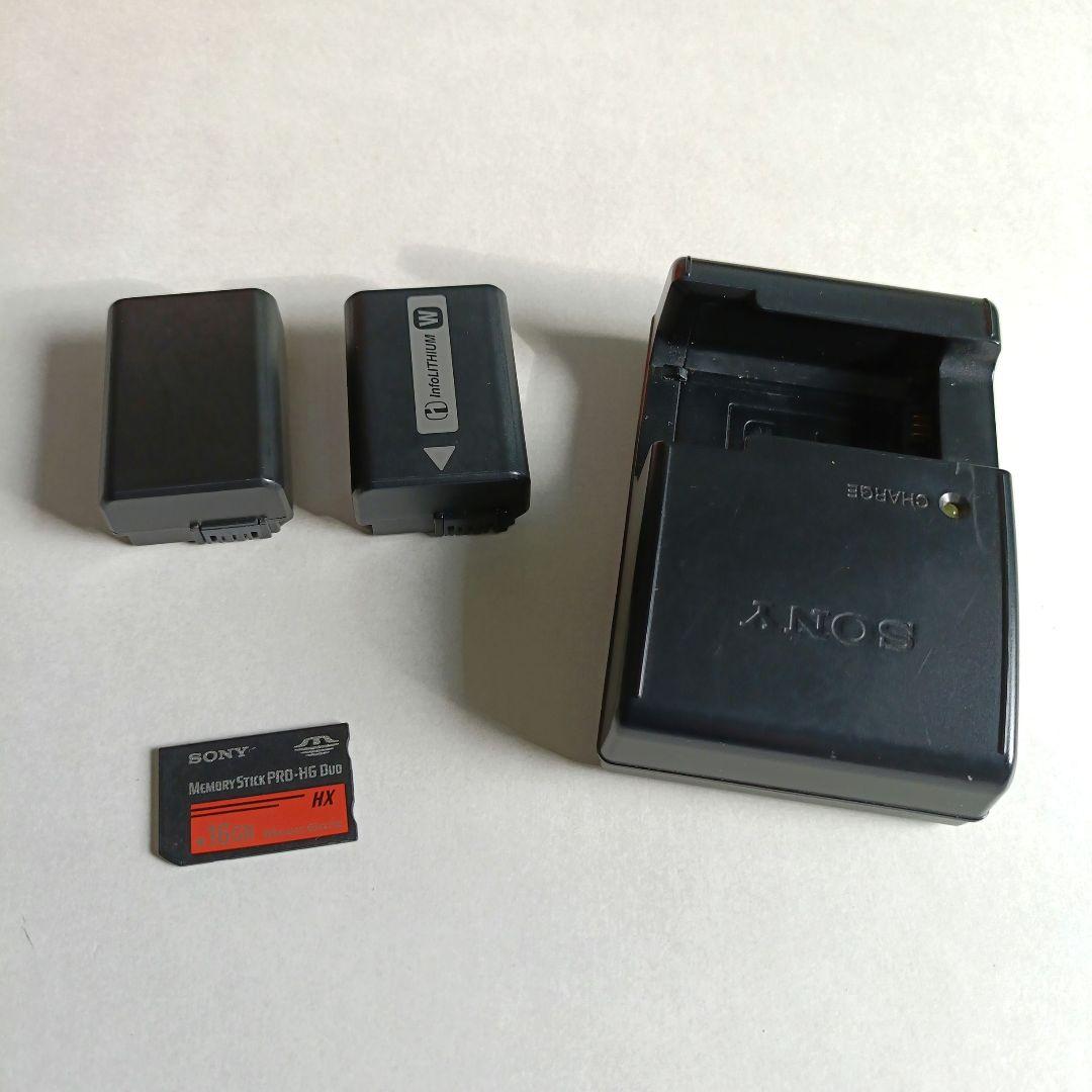 【完動品】SONY α55 デジタル一眼レフカメラ 本体 3本レンズ付き