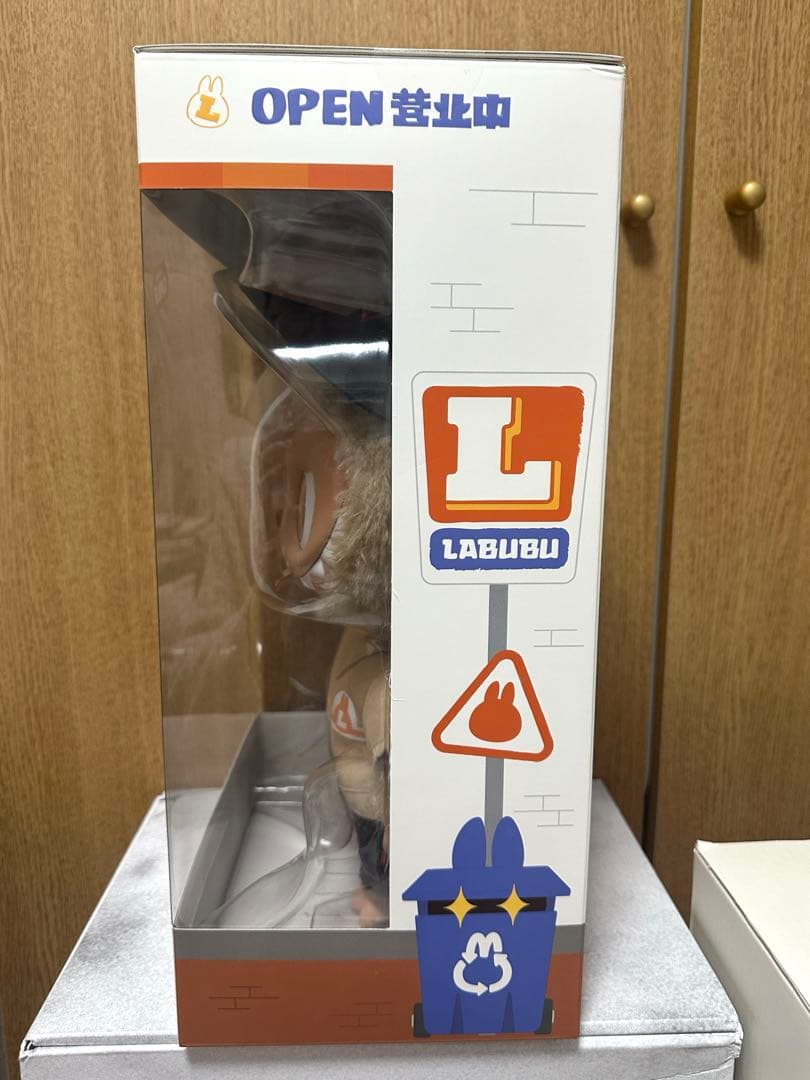 LABUBUラブブ The Naughty Cashierぬいぐるみ