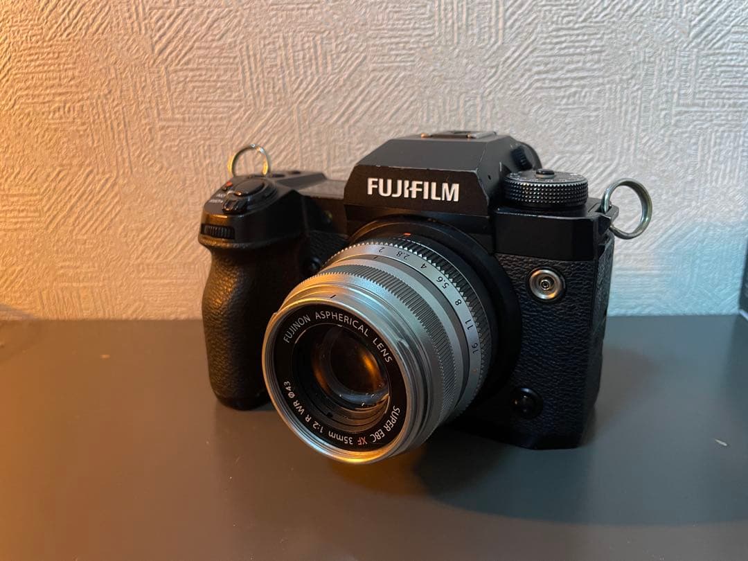 Fujinon XF35mmF2 R WR レンズ　(シルバー)